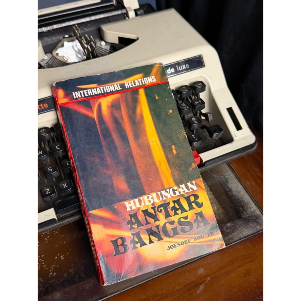 Buku Hubungan Antar Bangsa - Joesof Sou'yub