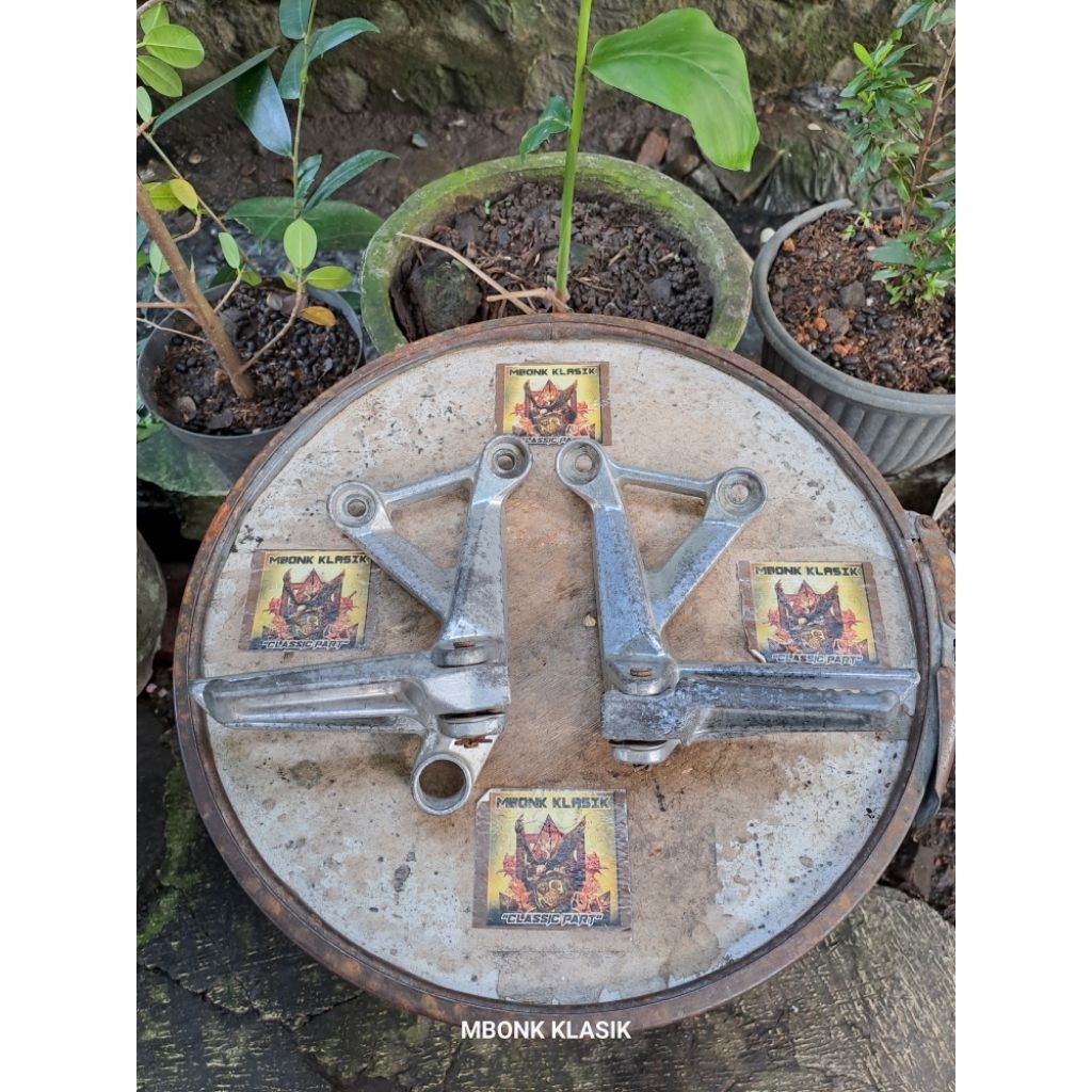 foot step belakang cbr 500 650 ORIGINAL footstep belakang cbr 500 650 footstep cbr650 postep honda c