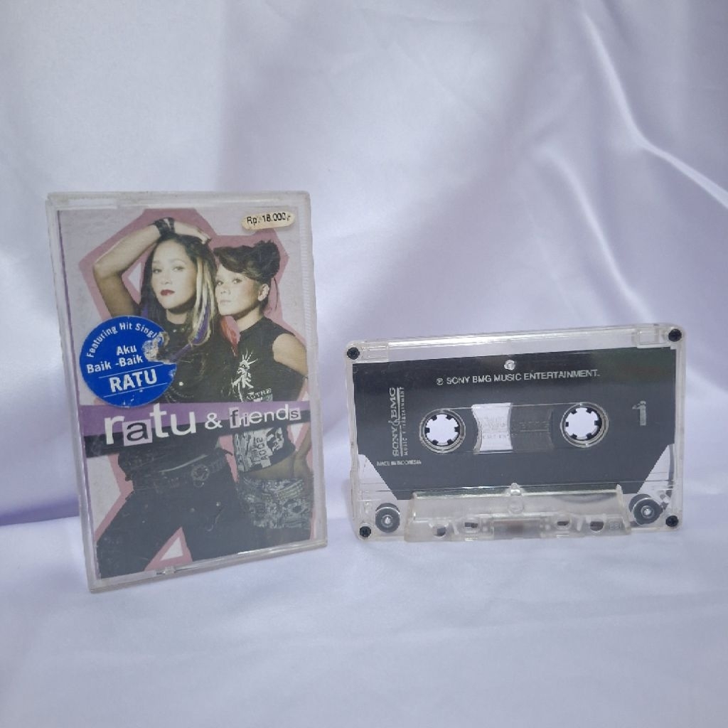 Kaset Pita Ratu - Ratu & Friends