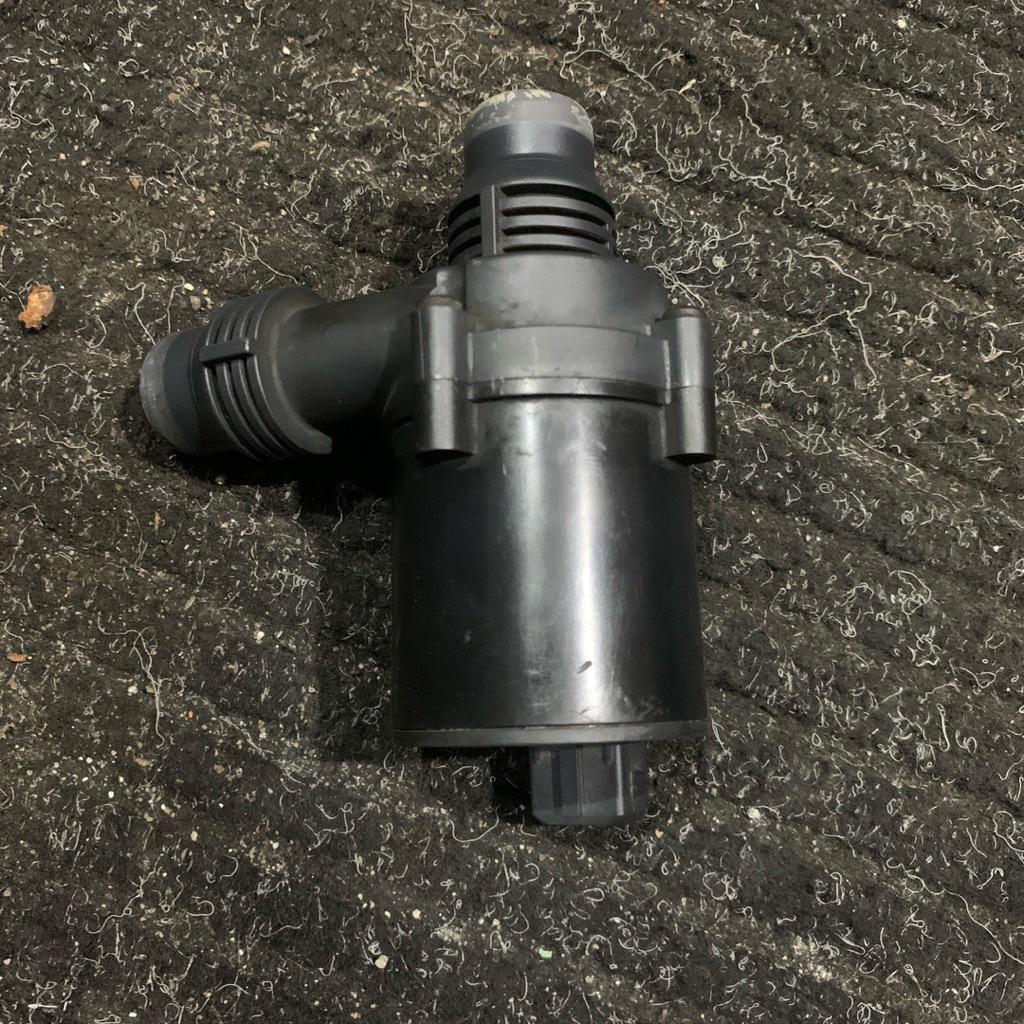 elektrik water pump EWP original BMW E39 X5 E53 M54 6913489