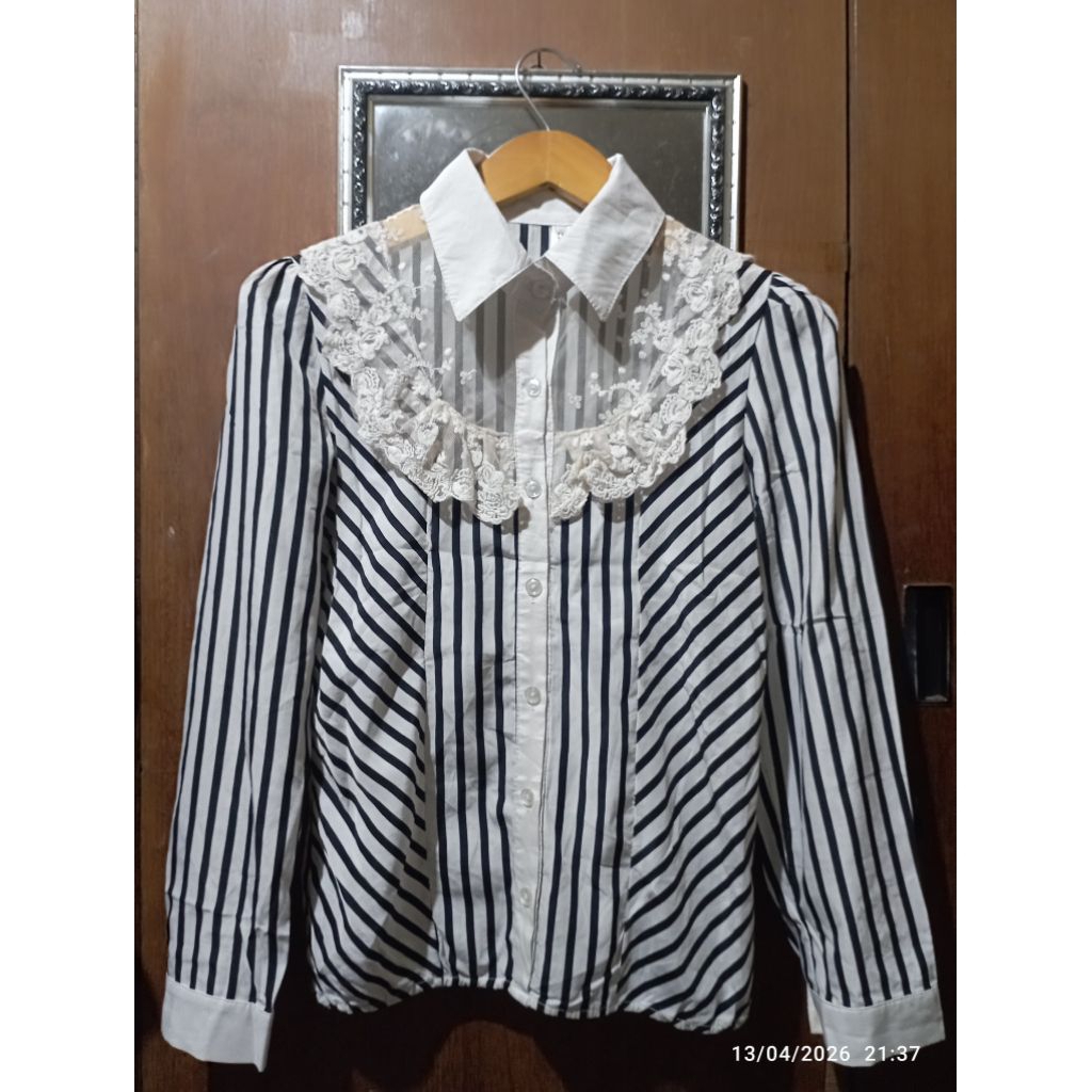 Kemeja Salur Vintage