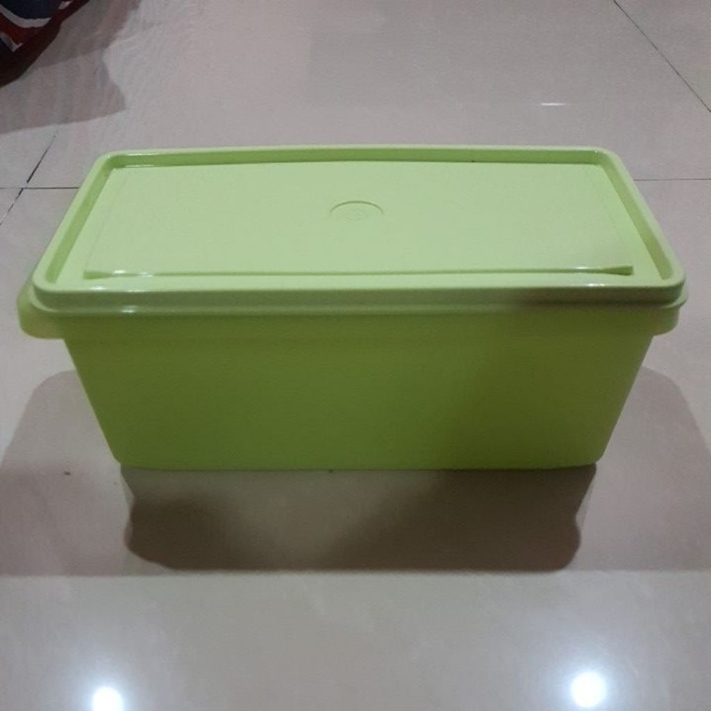CONTAINER STAK N STOR LARGE TUPPERWARE HIJAU 3L