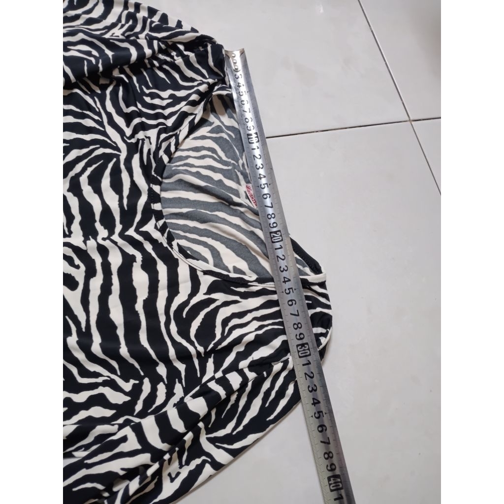 Gamis Jubah Wanita Motif Zebra Sangar