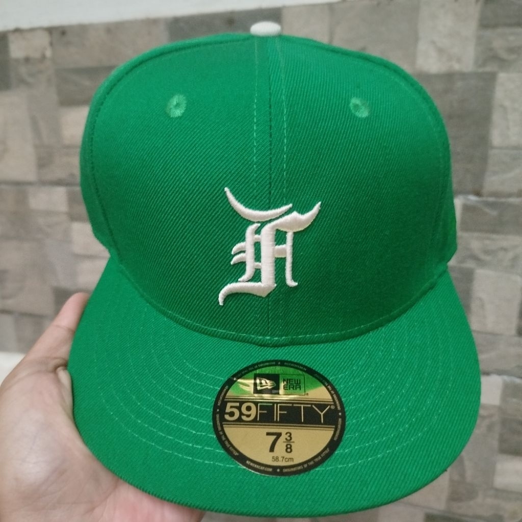 Fear Of God Essentials Newera Topi Baseball Fitted MLB Fog Kualitas AA+ size 7 3/8