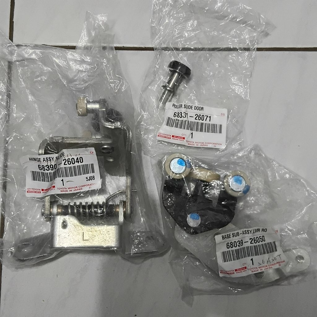 Roller Pintu Samping 1set Hiace Commuter Original Japan