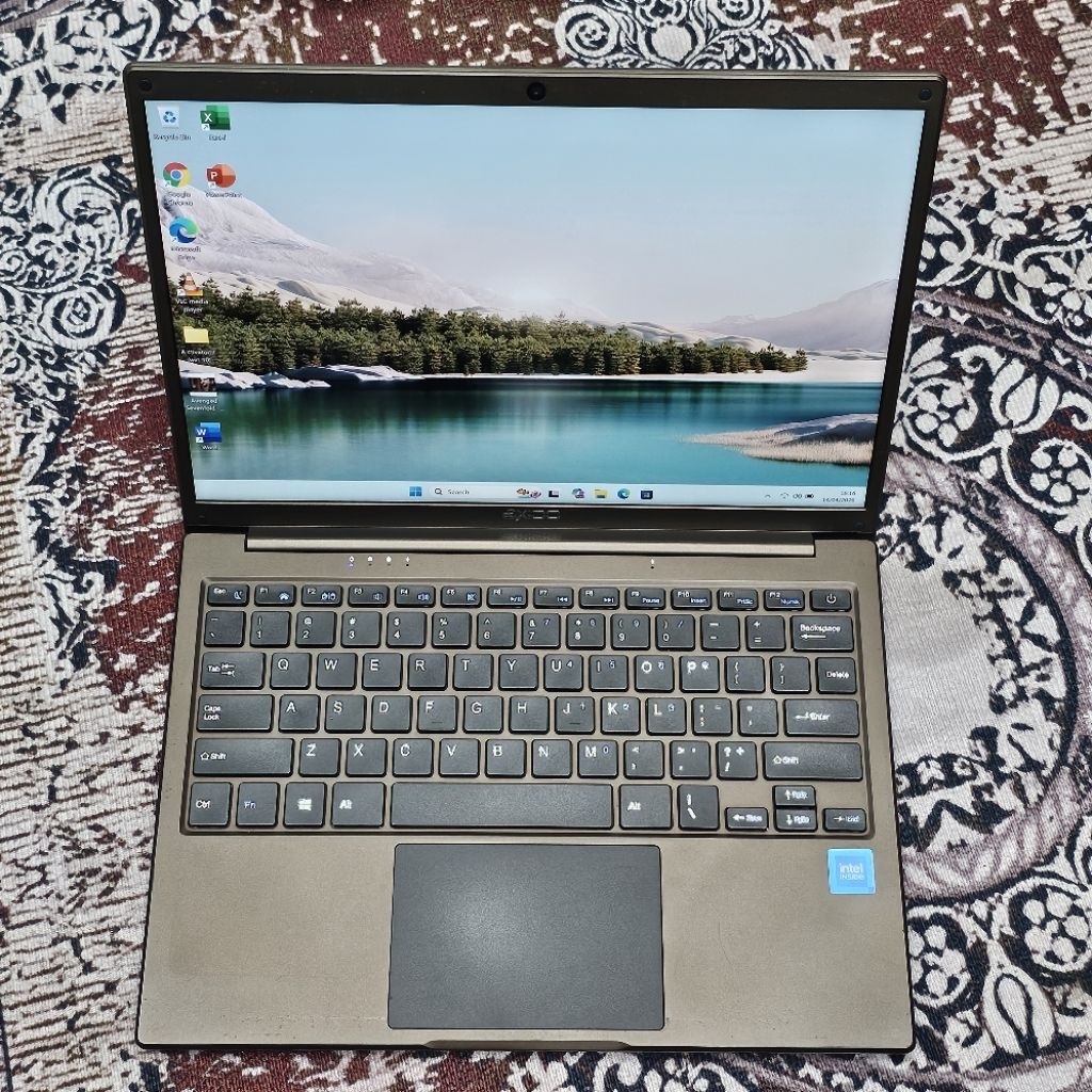 Laptop Notebook Axioo Slimbook 13 RAM 6GB SSD 256GB mulus Windows 11