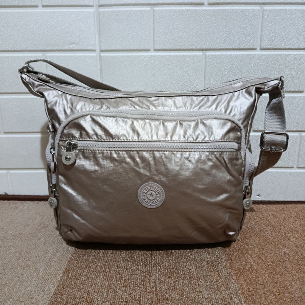 Tas Kipling Gabbie Medium Crossbody Bag Womens Original Metallic Glow Ransel Tas Wanita Daily