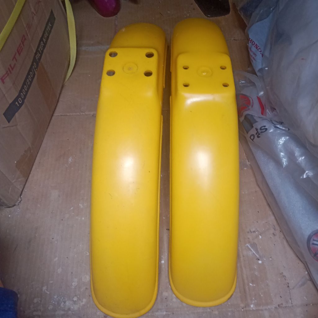 spakbor depan trail suzuki a100 ts100 dt100 nos stok lama