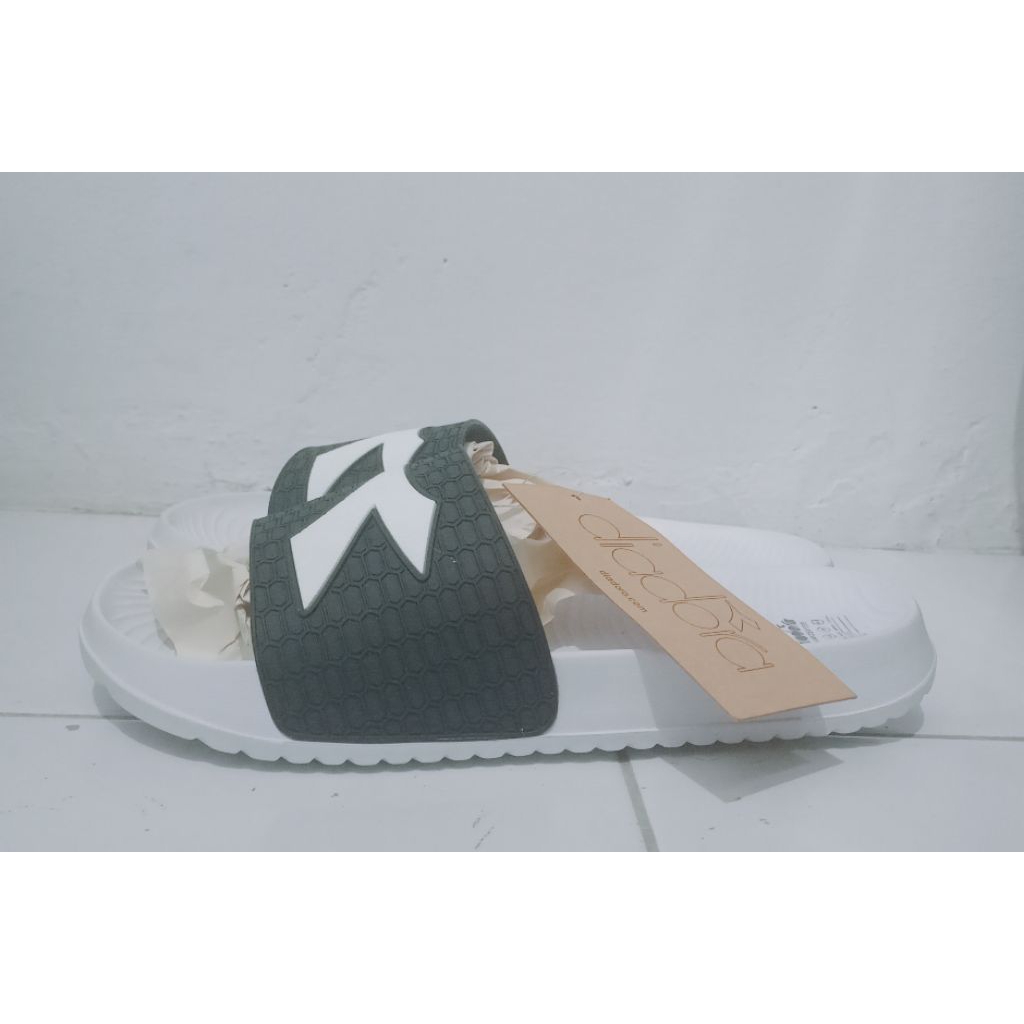Diadora Navin Men Sandals - White-Black