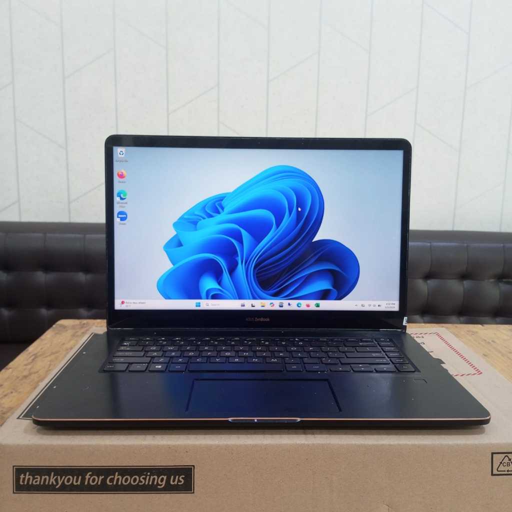 Asus Zenbook Pro 15 UX580G, Core i7 - 8750H, Ram 16/1TB, #GTX 1050 4Gb, #Touchscreen, #Backlight, Le