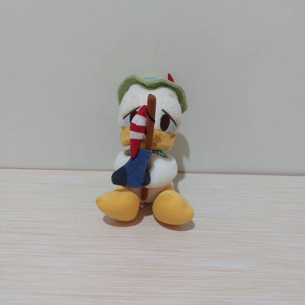 Boneka donald duck mancing original disney sega