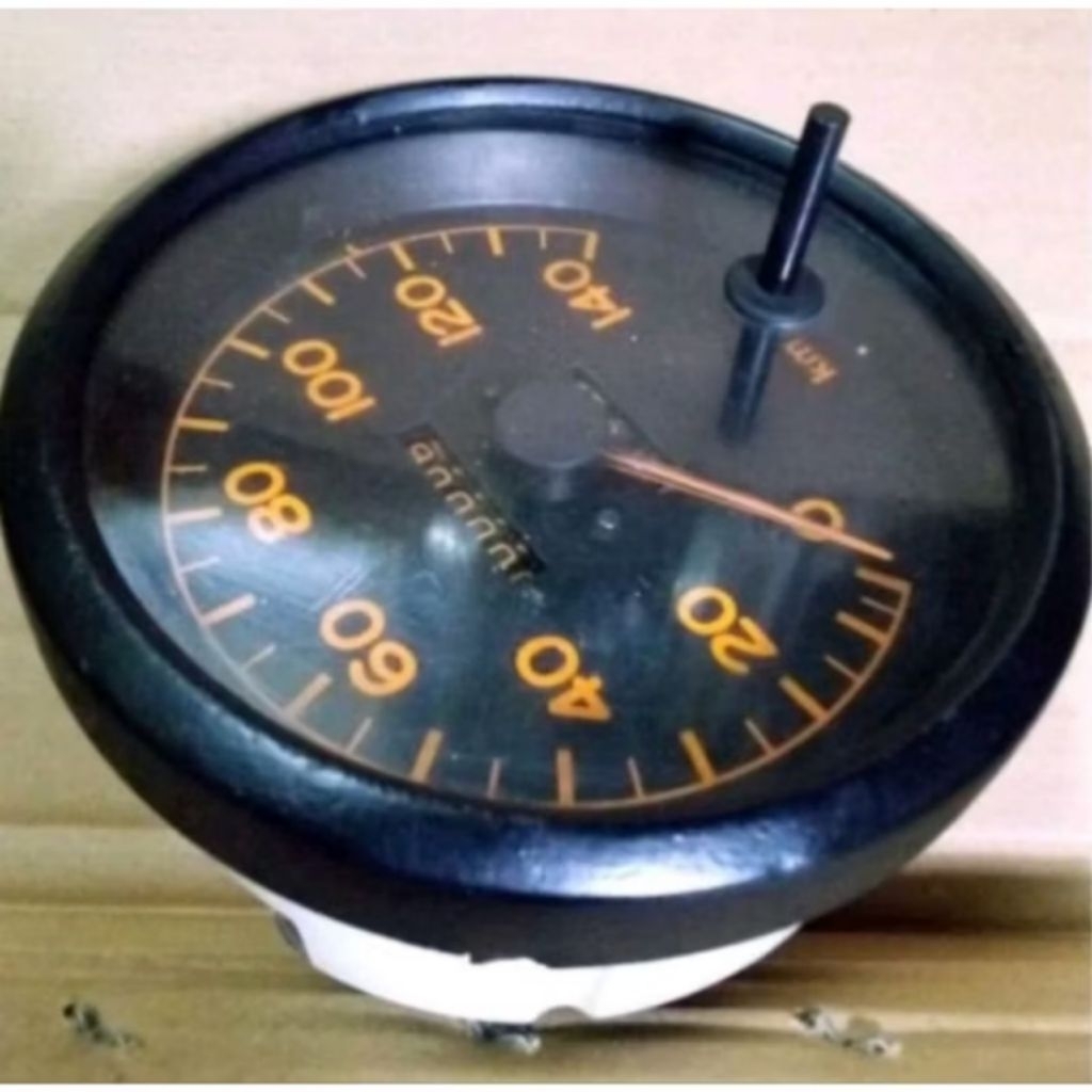 Kilometer hino ranger RK8/RJ/260 .24 volt original copotan