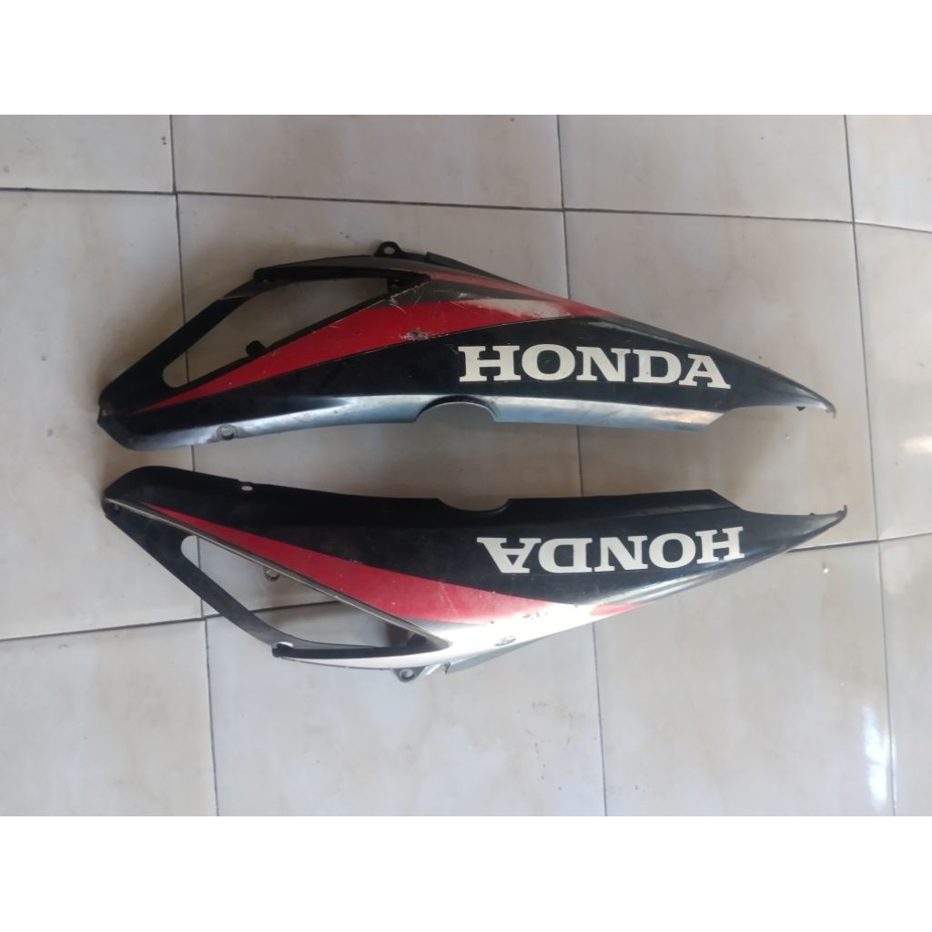 bodi belakang supra x 125 old original