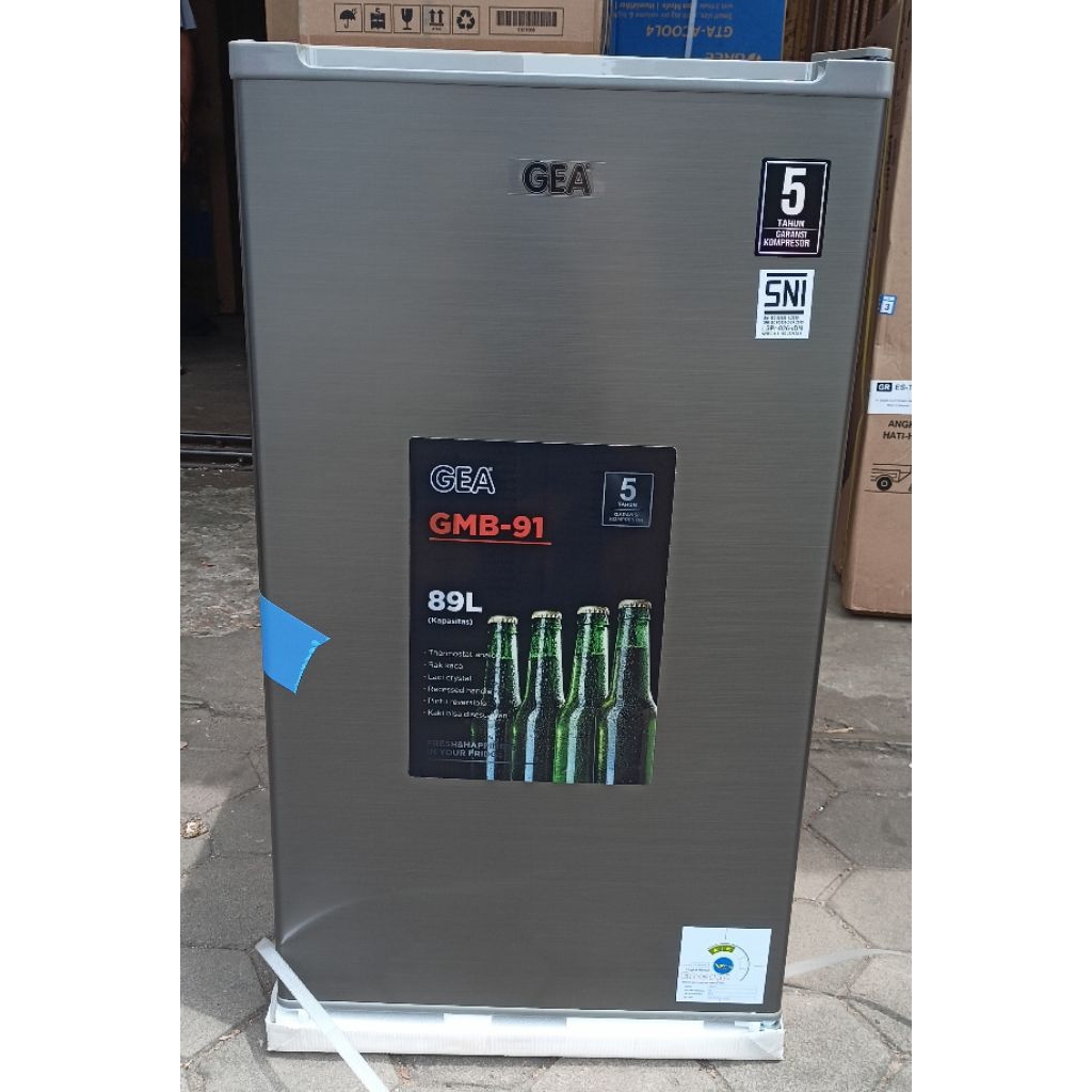 kulkas mini bar gea gmb-91 lemari es kamar hotel kecil frizer freezer gmb91 89 liter low watt jambi 