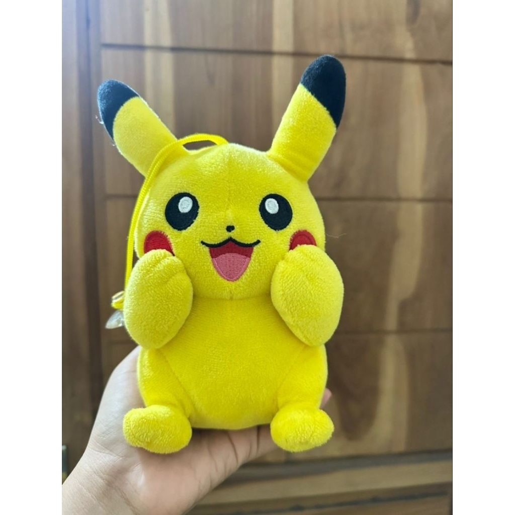 Boneka/Plush Pokemon Pikachu ori