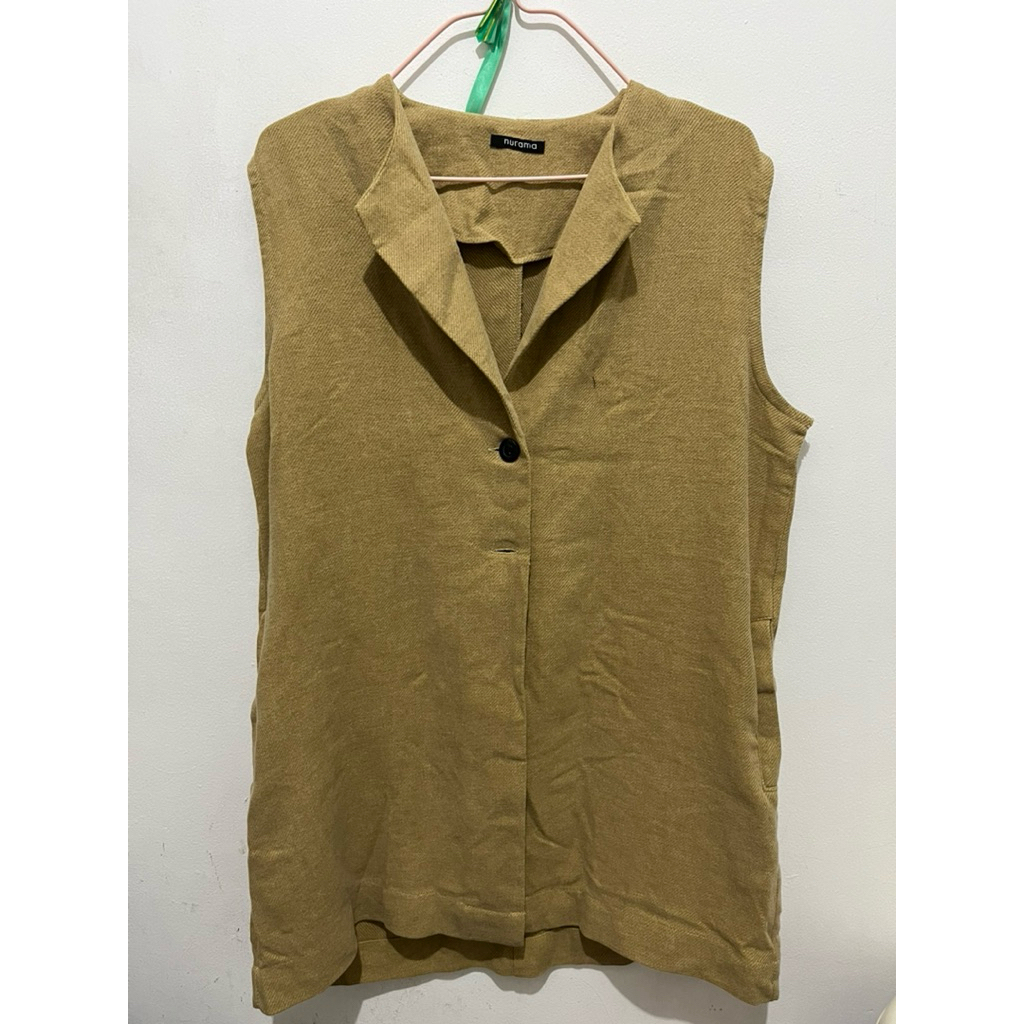 Preloved Dress Emas