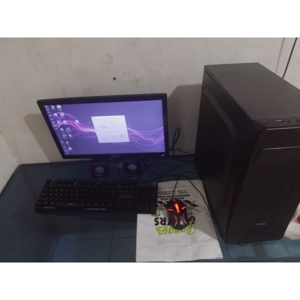 dijual pc satu set