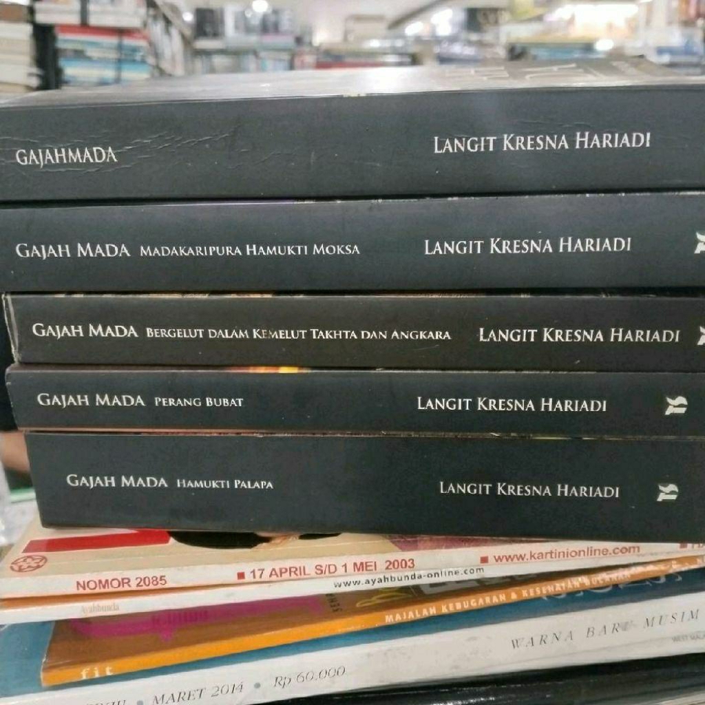 GAJAH MADA Langit Kresna Hariadi 1 - 5 Original