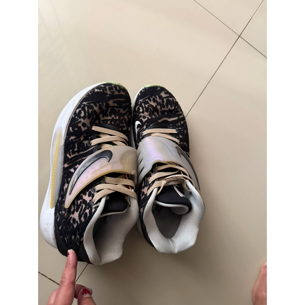 sepatu basket nike original asli