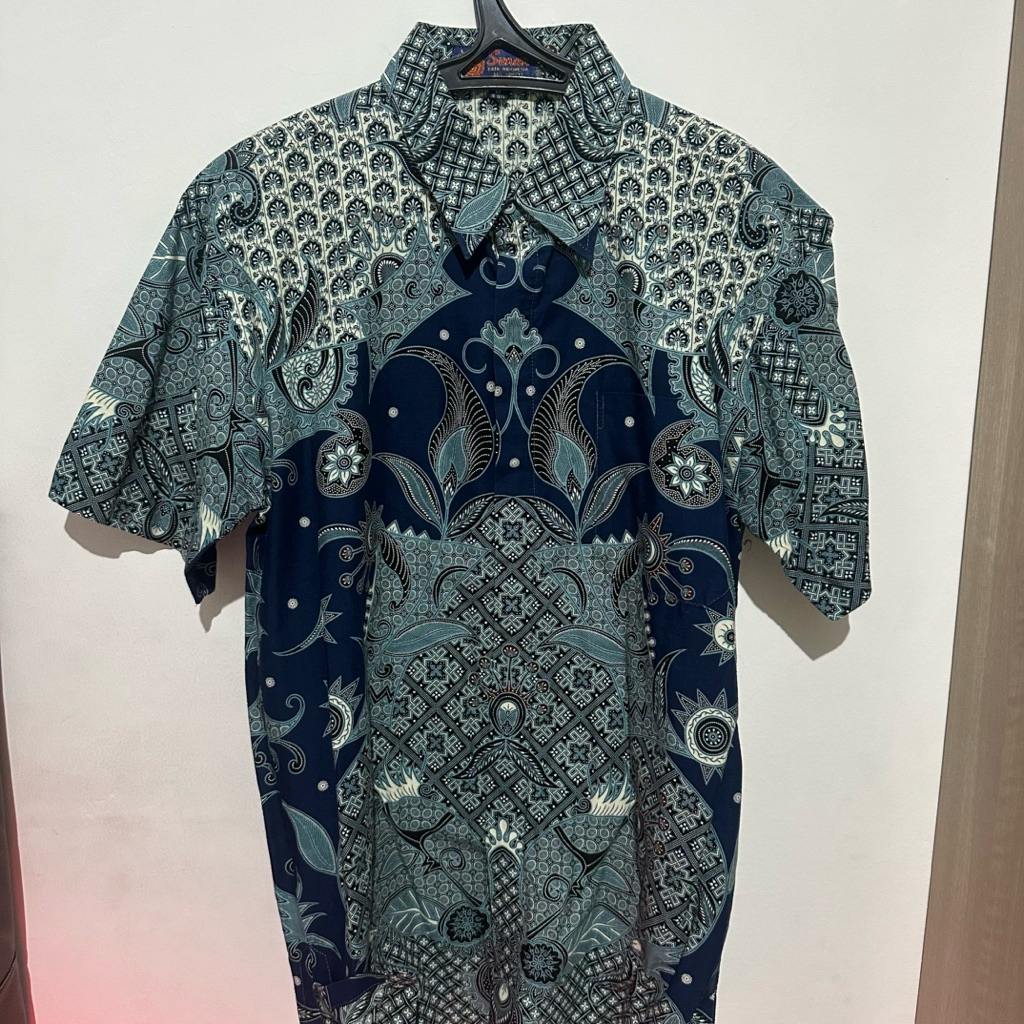 Batik Sunan Kemeja Pria Hijau Motif 100% asli- Preloved Size M