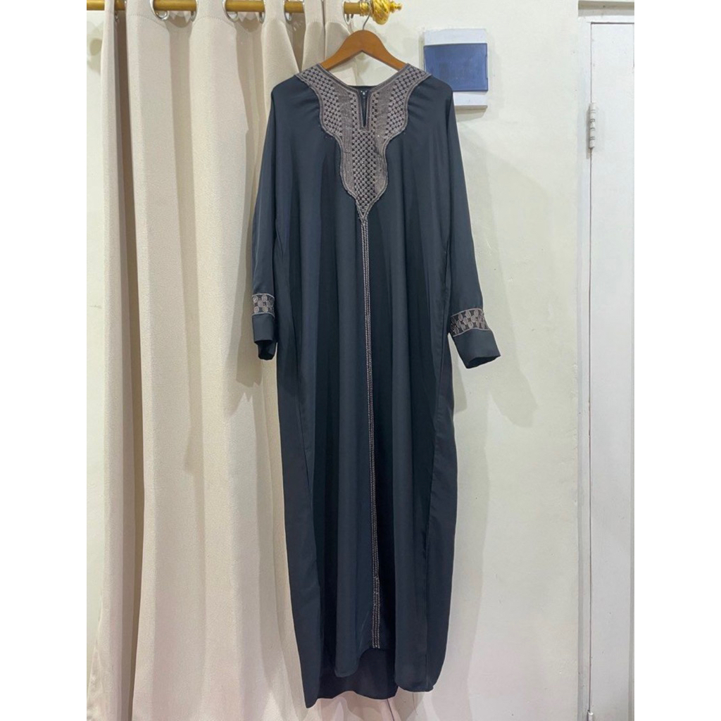 PRELOVED ABAYA HITAM