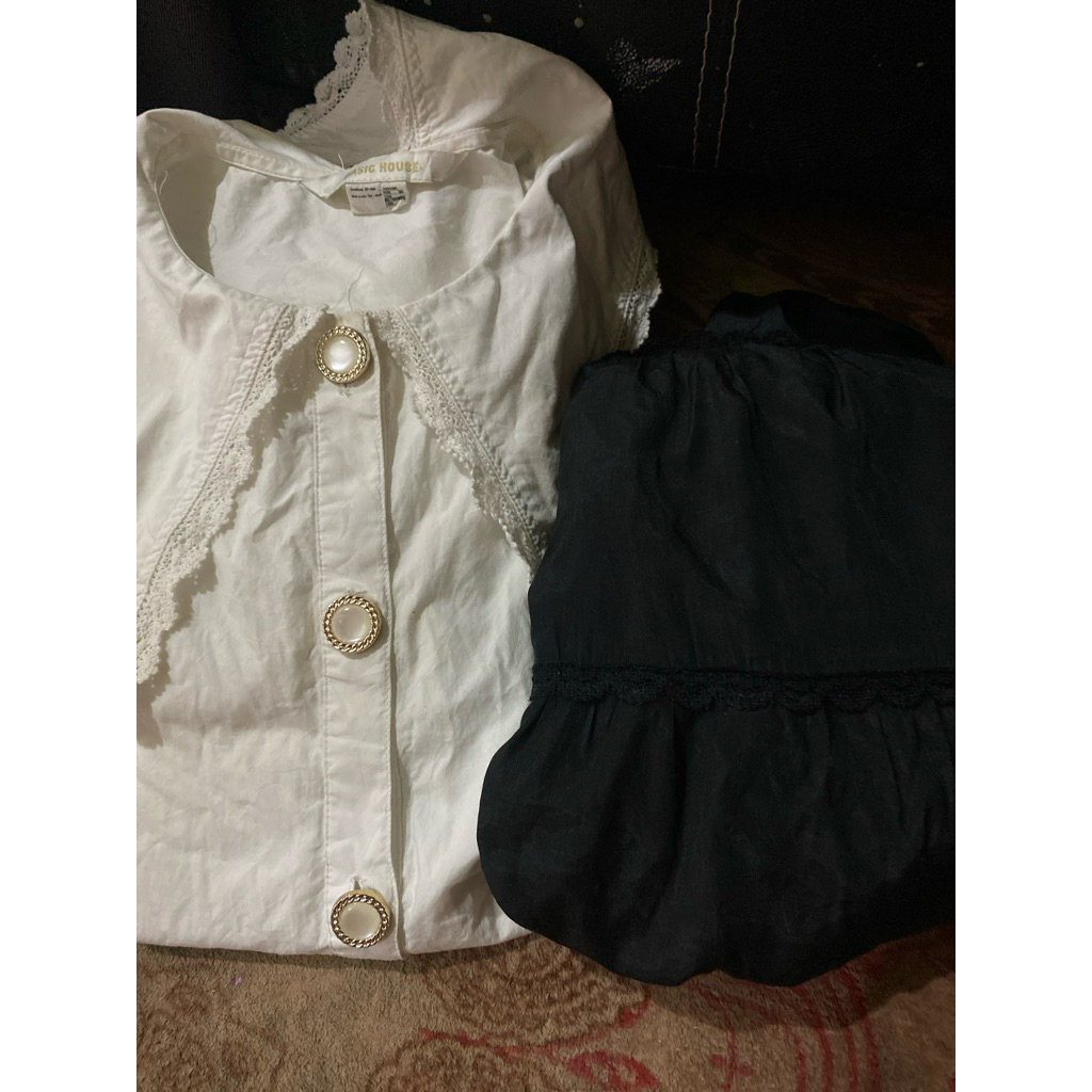 bundling kemeja putih dan rok hitam