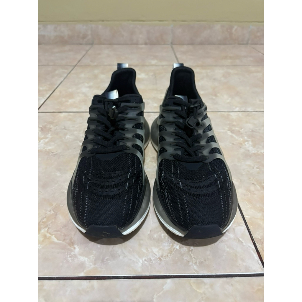 Sepatu Everbest Zidan Black Size 43 Preloved