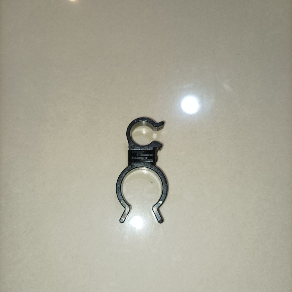 KLIP CLIP KLEMAN KABEL PLASTIK PENYANGGA SELANG PIPA MOBIL 2 ARAH ORIGINAL 12mm/19mm