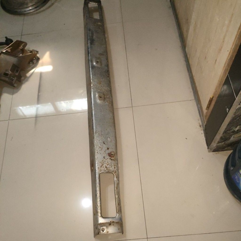 Bumper depan ori Toyota Corolla DX 1980 - 1981