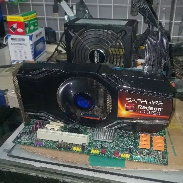 vga sapphire radeon hd6790 1gb 256bit MINUS
