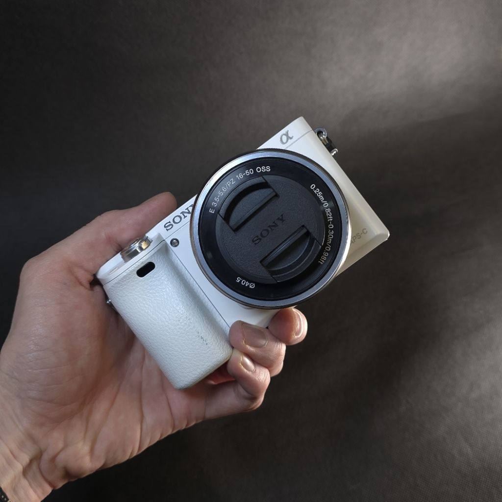 kamera mirrorless sony a6000 kit like newz