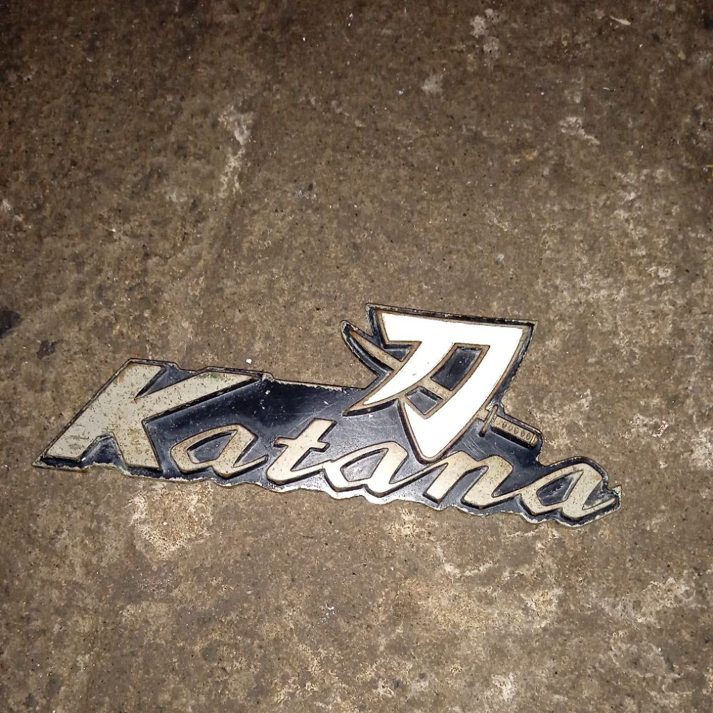 emblem logo Suzuki trs katana original