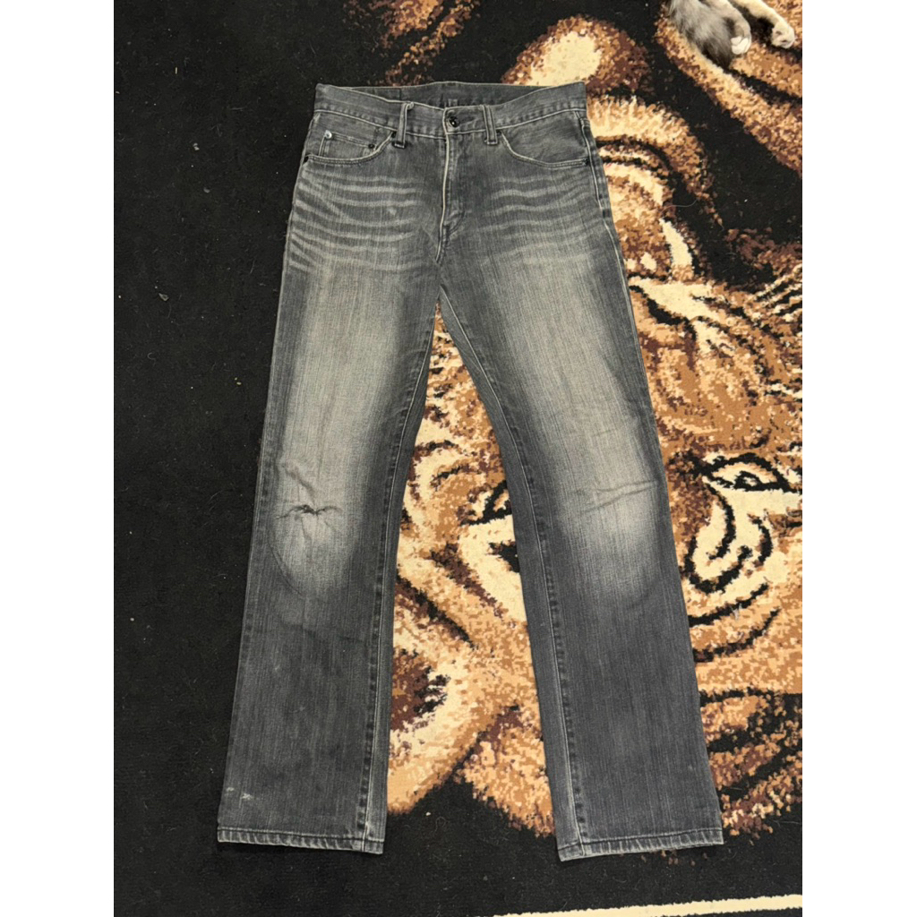 CELANA UNIQLO S002
