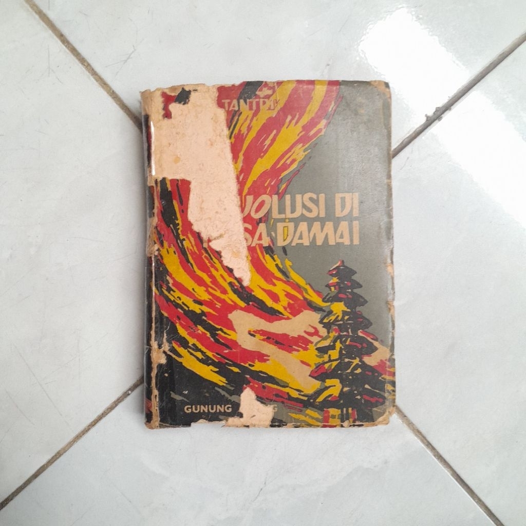 Buku Revolusi di Nusa Damai