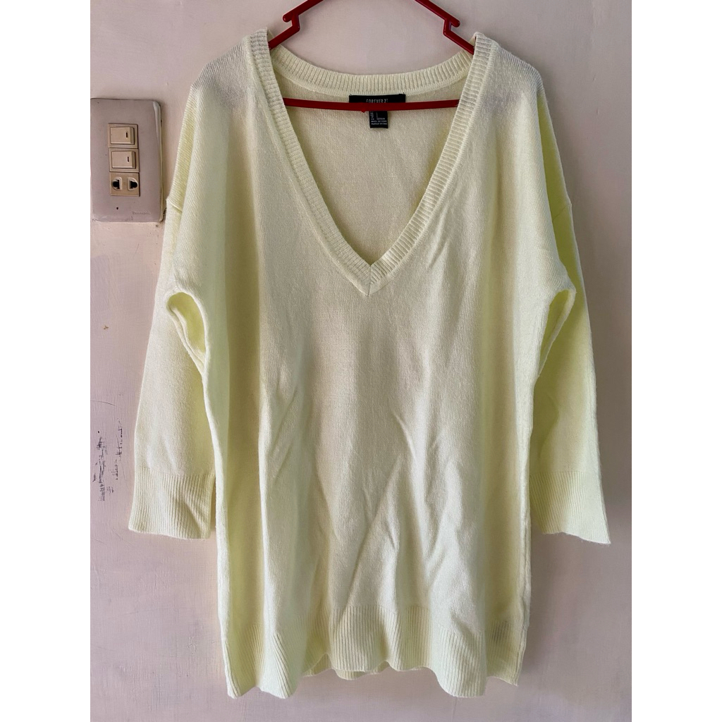 Forever 21 knit premium v neck LD 98 soft yellow butter