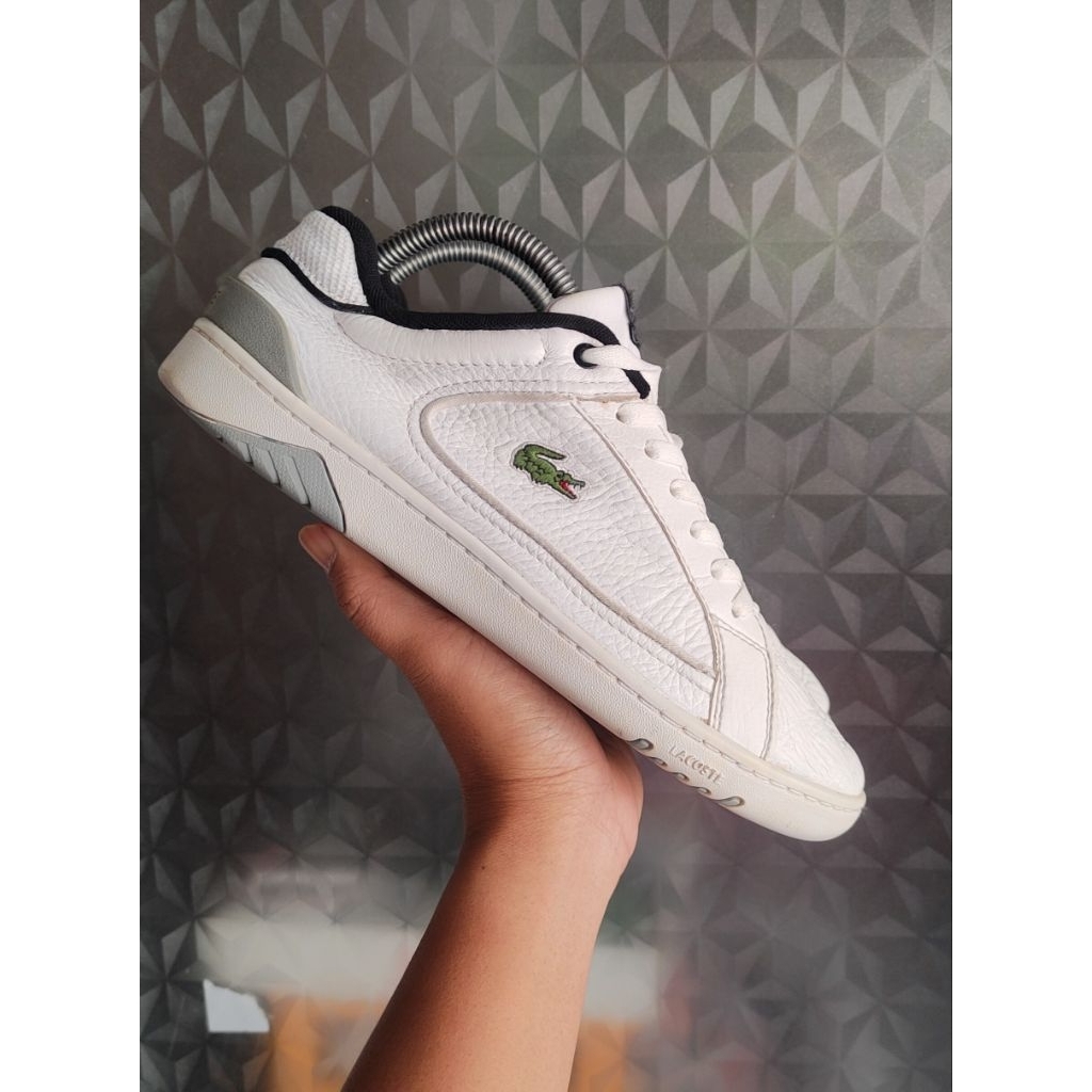 sepatu Lacoste SZ 41 second bekas preloved