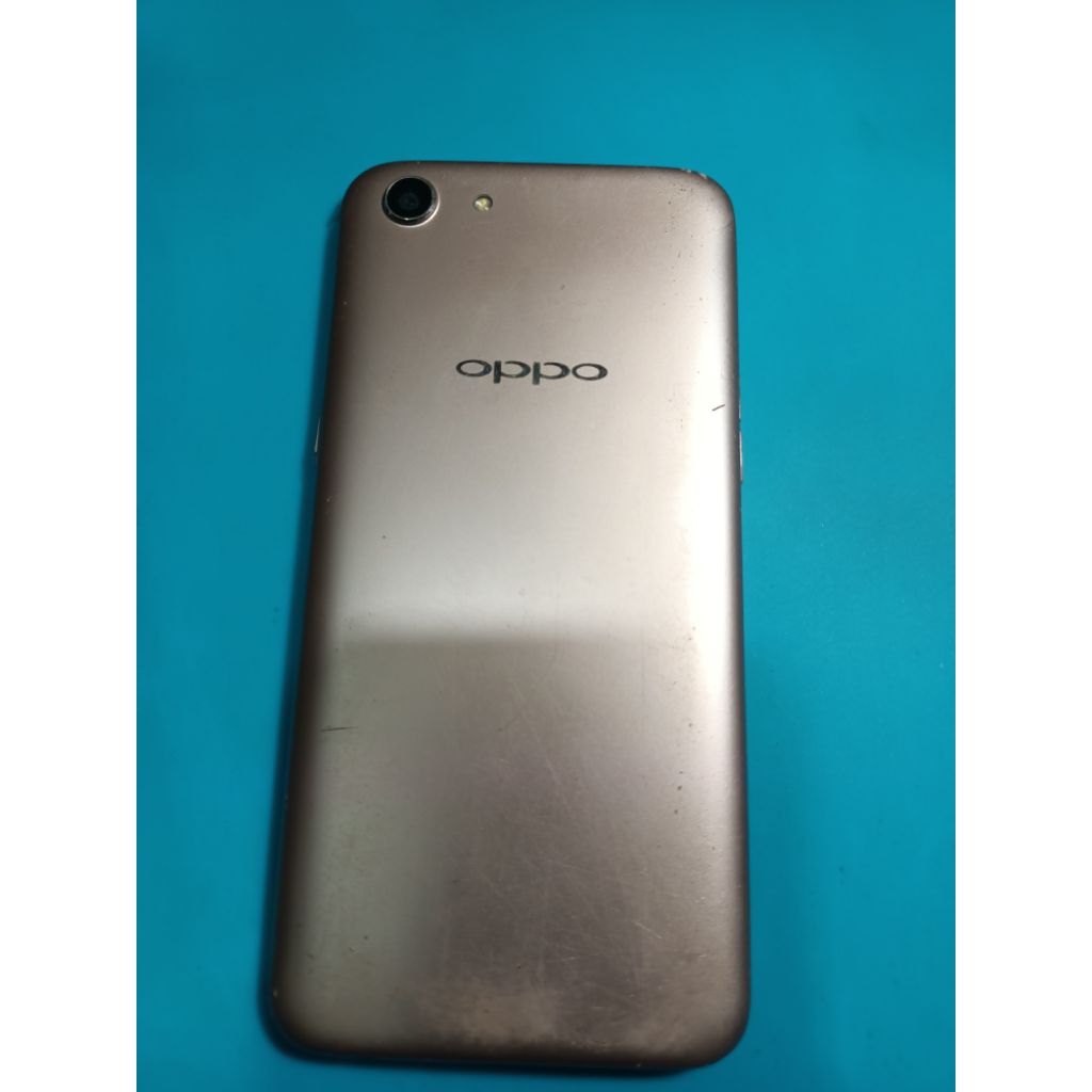 Oppo A83 Matot