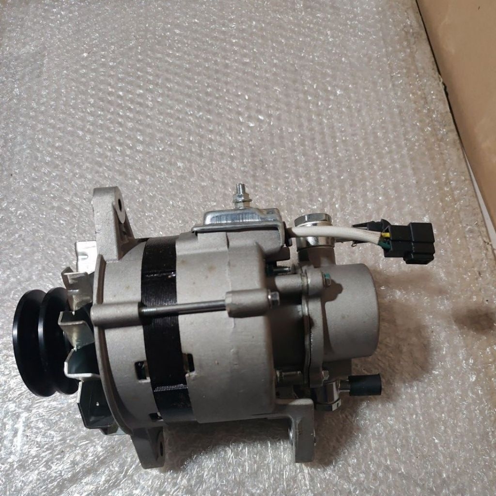 Dinamo Ampere Alternator Toyota Kijang Kapsul Diesel Hiace Diesel High Quality