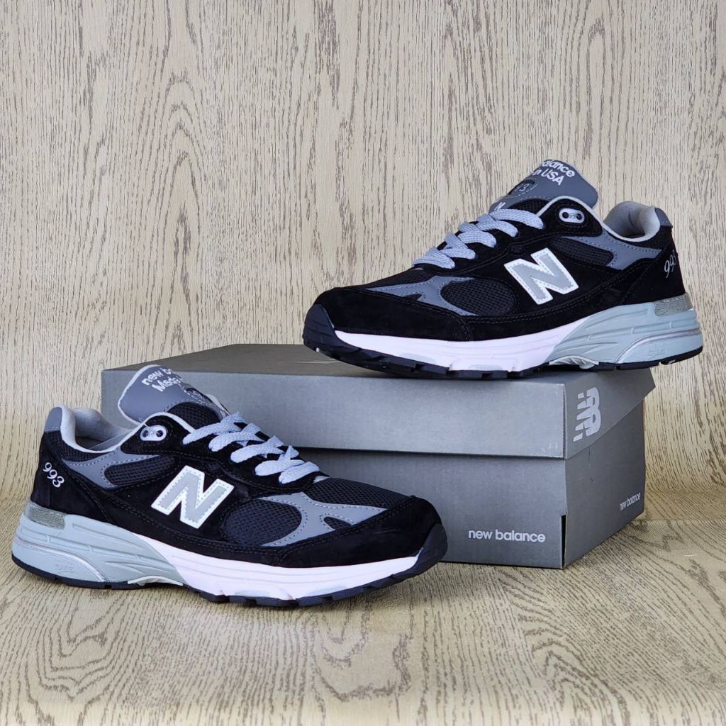 Sepatu Pria 993 Black White
