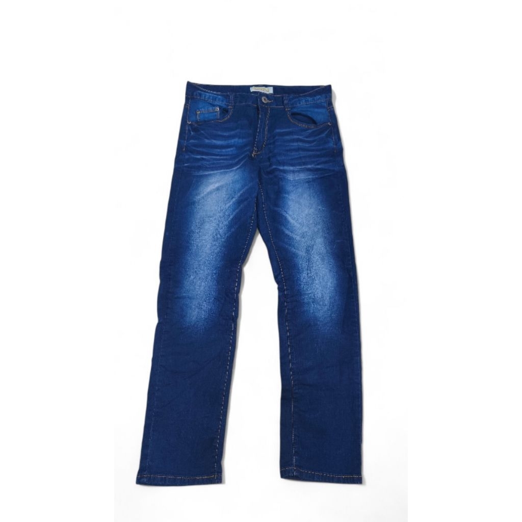 Celana jeans slim fit dari invisible size30