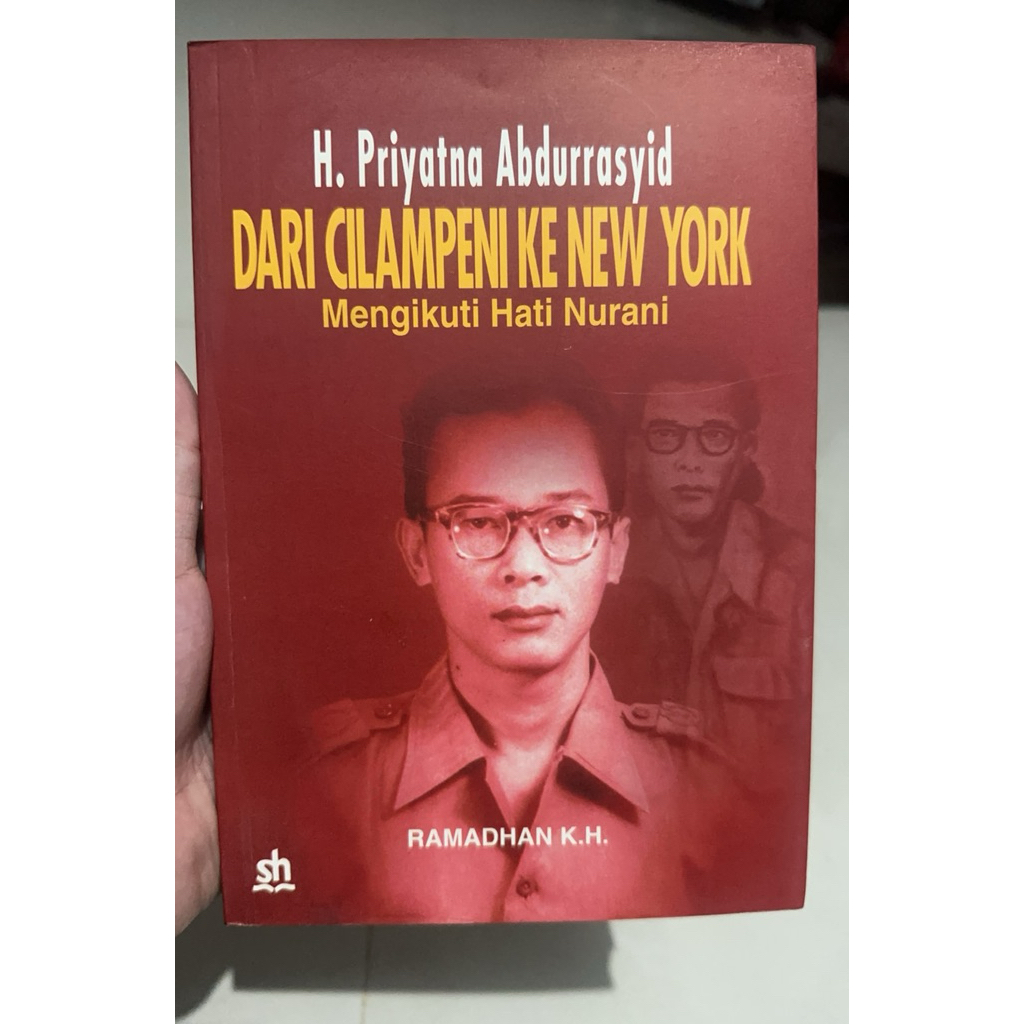 Buku H Priyatna Abdurrasyid TTD basah