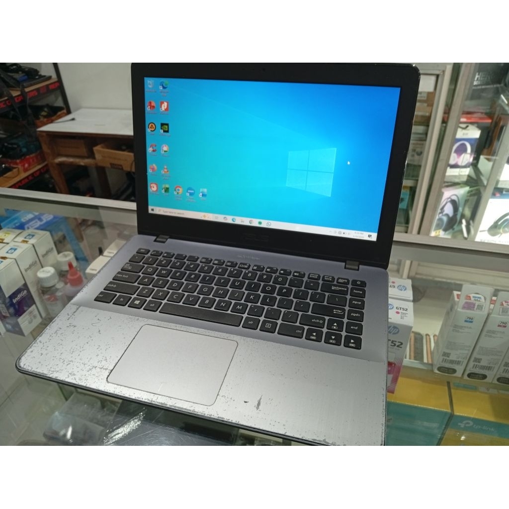 Laptop second ASUS x442ur core i5 gen 8 + VGA 2GB