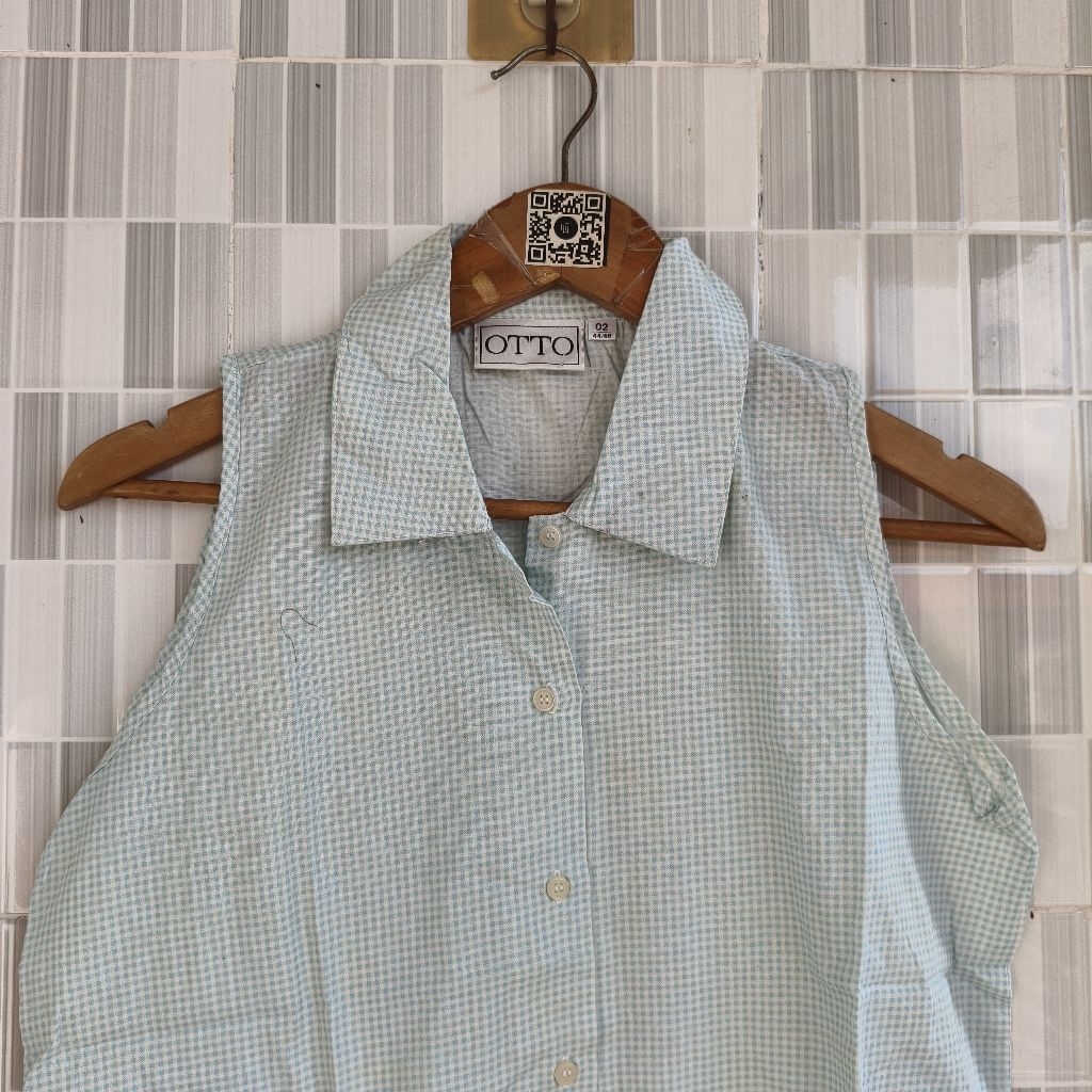 1497. VEST ROMPI KOTAK KOTAK WARNA HIJAU SIZE L PRELOVED