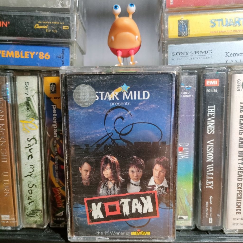 Kaset Pita Kotak Band Kotak Self Titled Album Pertama Hilang Terbang The Dreamband