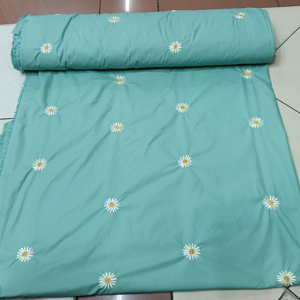 KAIN KATUN OXFORD BORDIR BUNGA TABUR WARNA DASAR HIJAU TOSCA