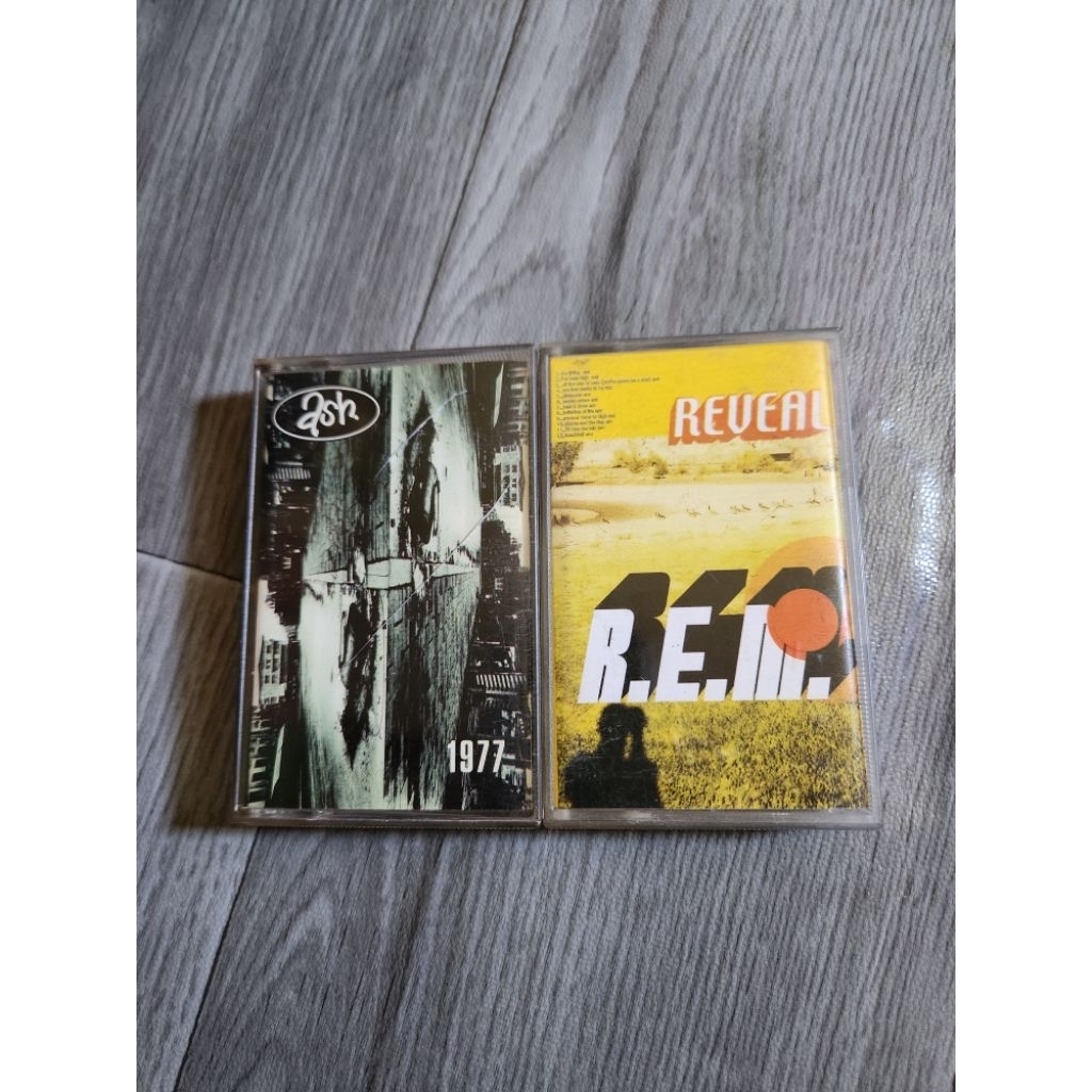Kaset Pita R.E.M. Bonus Kaset Pita Ash
