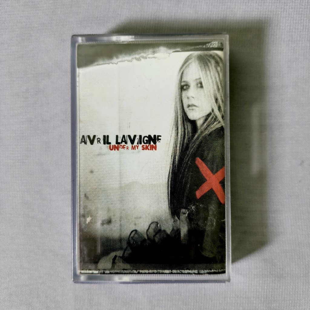 Kaset Avril Lavigne - Under My Skin