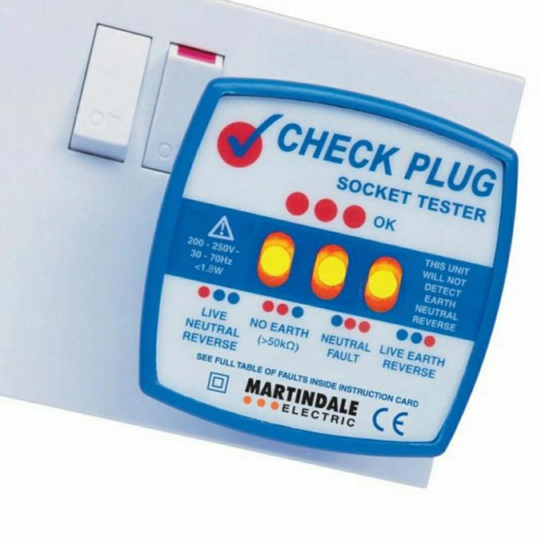 Martindale CP501 Classic Check Plug 240V Socket Tester 13A 200-250V AC CAT II 300 V British Standard