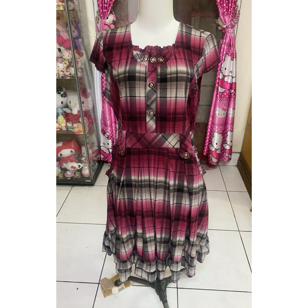 dress pink kotak kotak