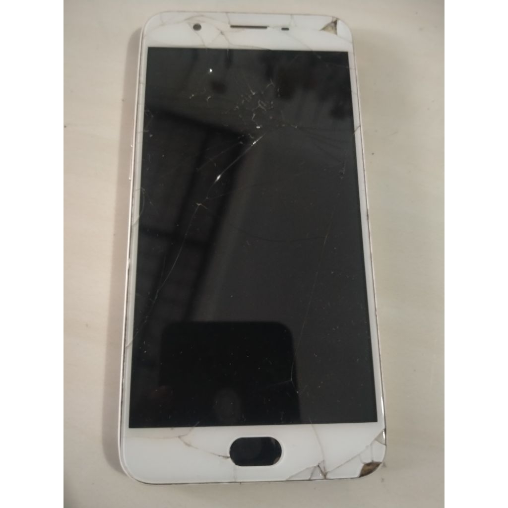 Lcd Tc Retak Parah Hp Oppo F1S